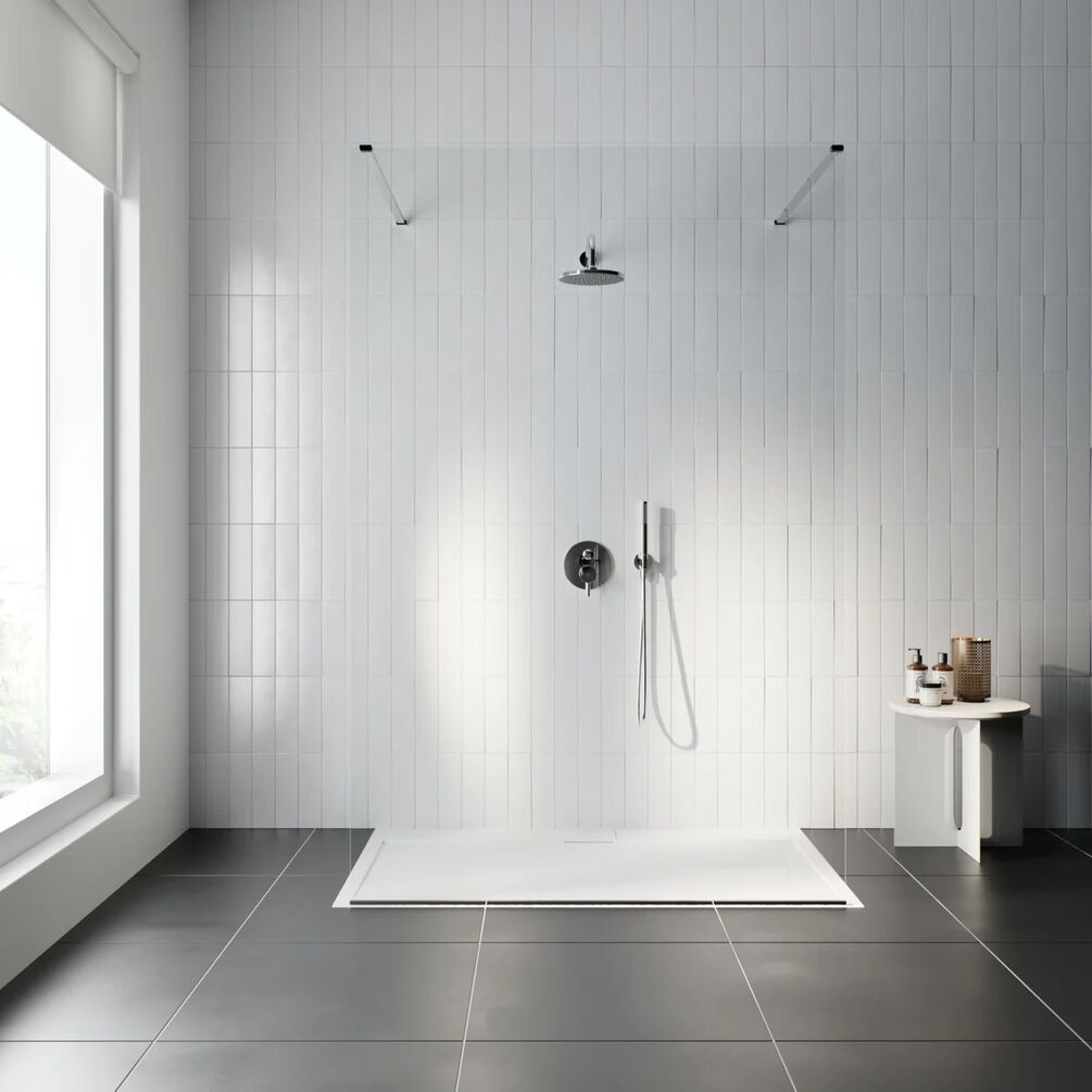 Lifestyle image of Ideal Standard i.life 1000mm Dual-Access Silver Wetroom Shower Screen